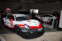 Porsche Team Cars in the Garage_C_Short_1.jpg
